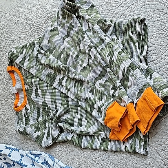 Two pairs of Pjs.  Long sleeve and long pants - Picture 3 of 4